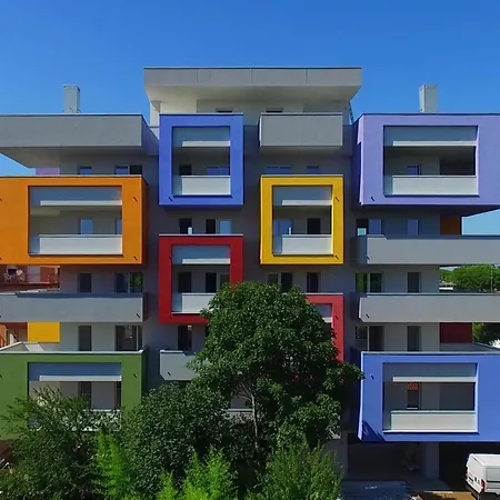 Saturnotel & Family Apartmanhotel *